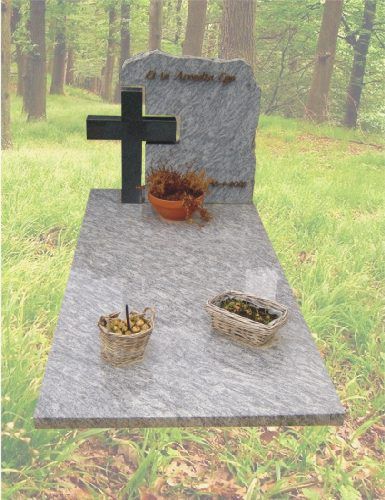 M98 – Grafsteen kruis